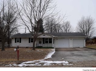 605 Cherry St, Pittsfield, IL 62363