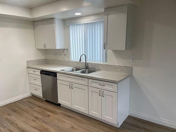 3rd image of 789 Amigos Way
