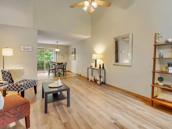 6333 Palomino Pl, Forest Lake, MN 55025