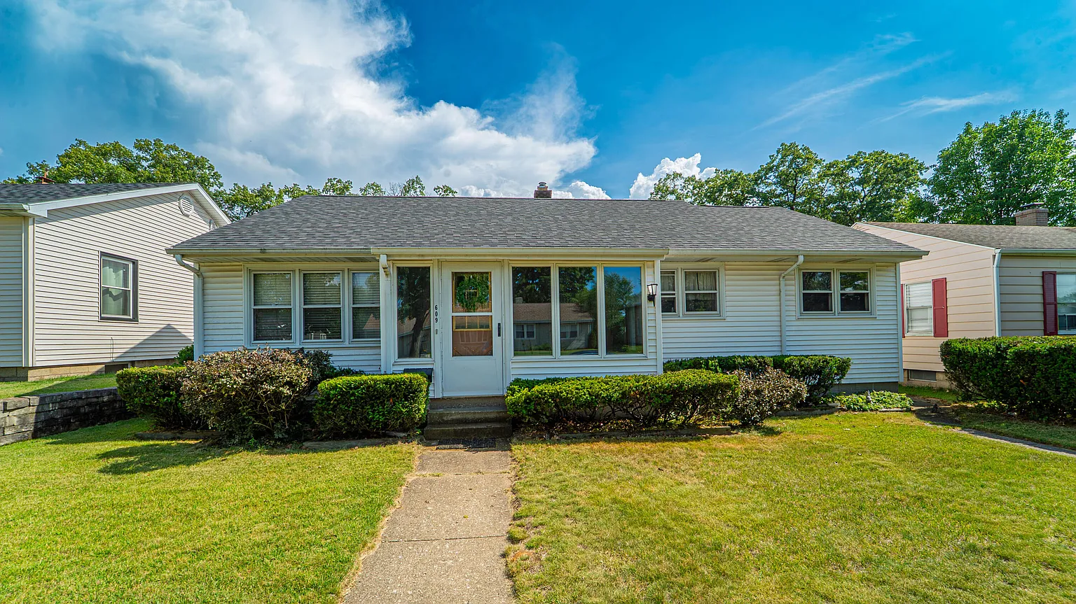 609 Madison St photo 1