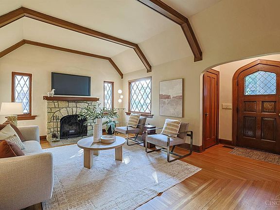 4th image of 1007 Urbancrest Pl