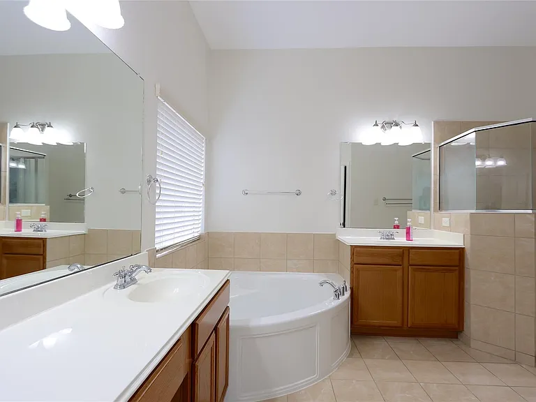 24322 Bella Florence Dr — Photo 11