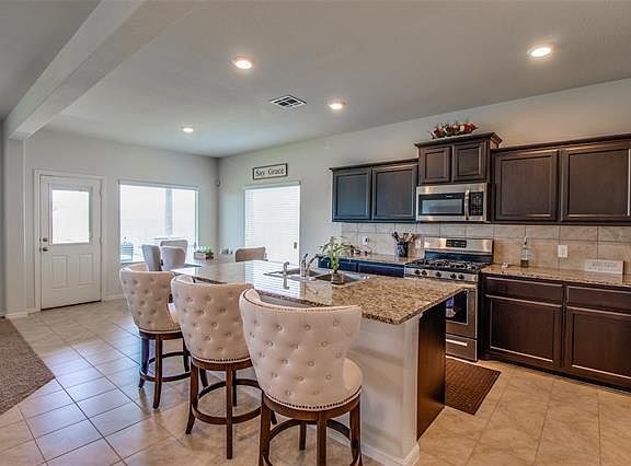 5th image of 7949 Mosspark Ln