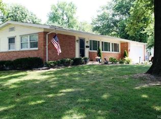 2455 N Waterford Dr, Florissant, MO 63033