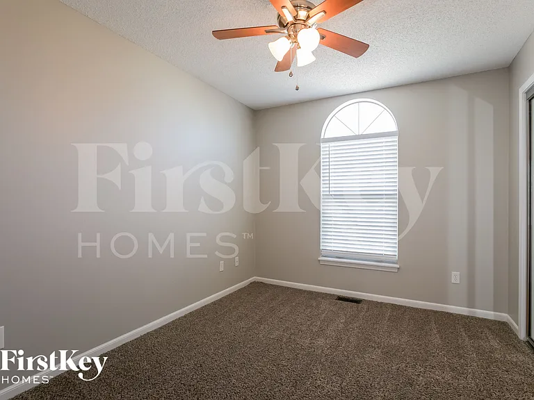 1603 Roberta Dr — Photo 14