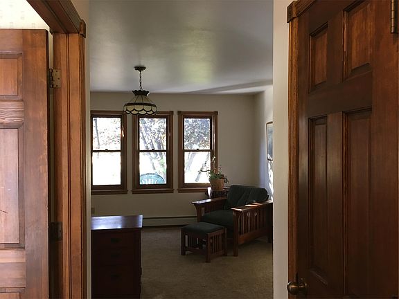 2nd image of 805 Brush Creek Ct