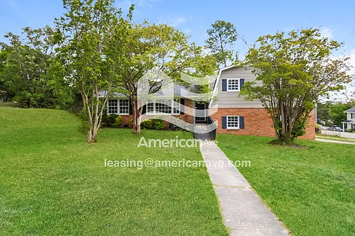 2300 Oakcrest Rd Photo 1