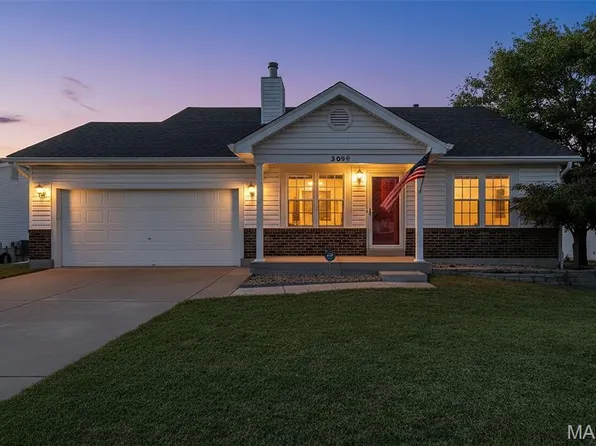 3044 Caprock Ct, Saint Louis, MO 63129