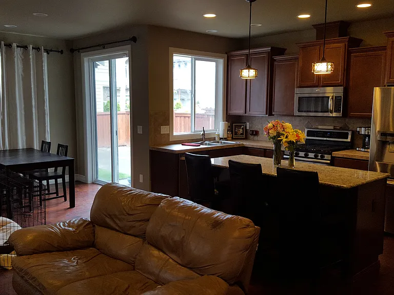 23886 Fairfax St — Photo 7