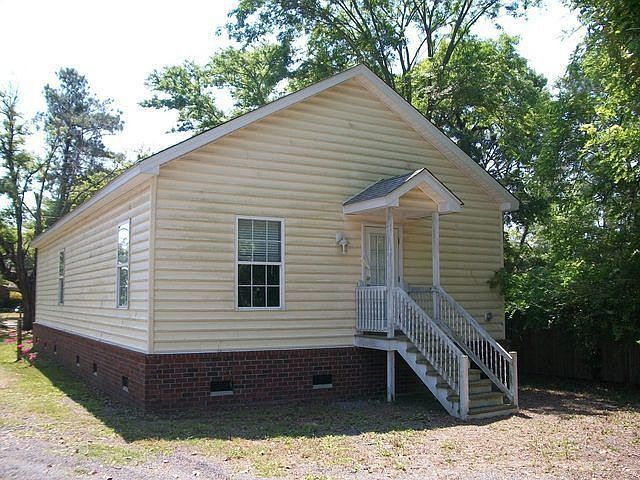 2nd image of 424 N Magnolia St