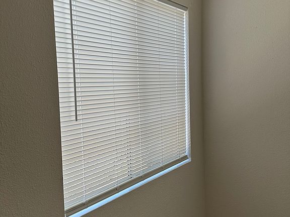 5th image of 152 E Park Ave #1/2-A