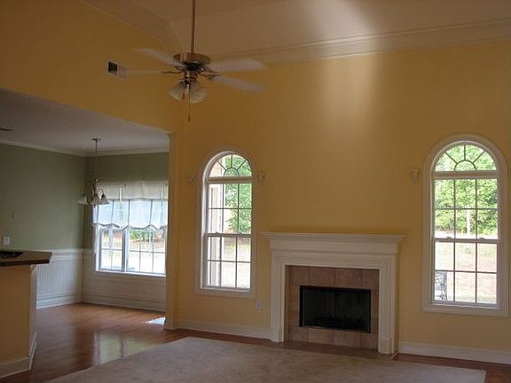 2nd image of 3023 Keeneland Blvd