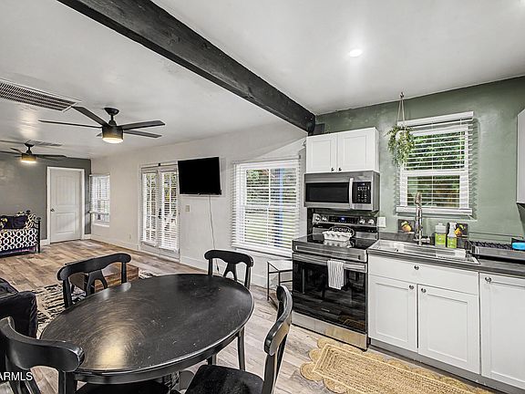 3rd image of 2429 W MORTEN Avenue