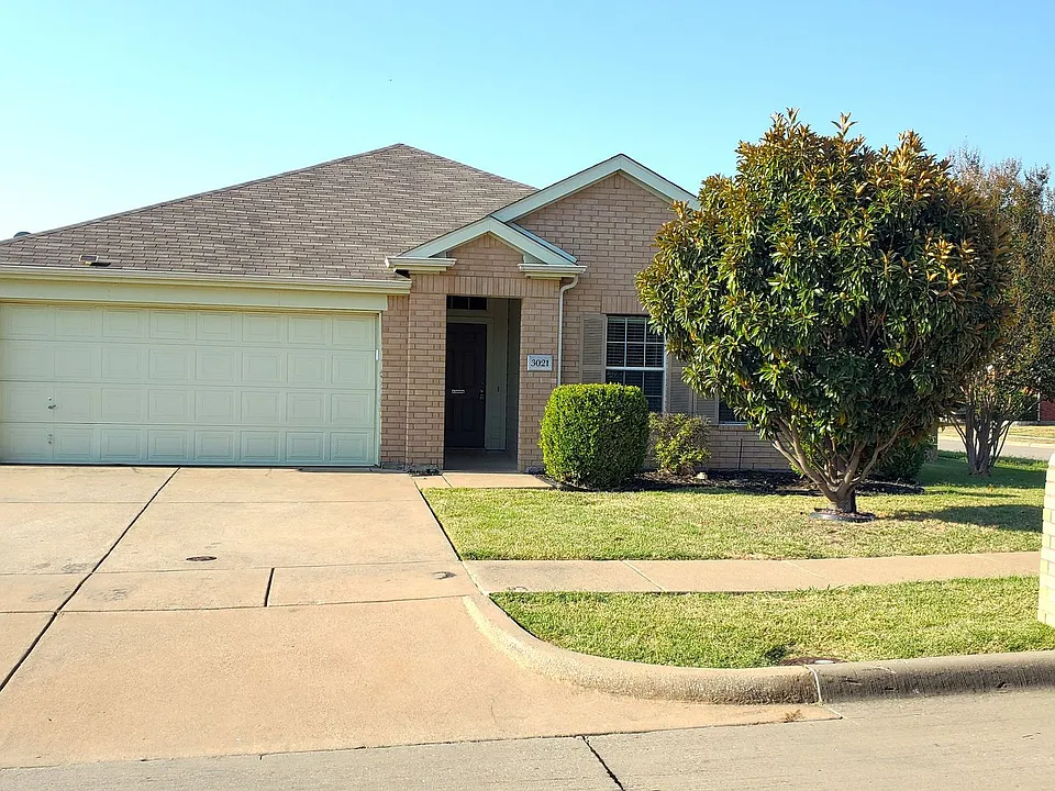 3021 Sawgrass Dr