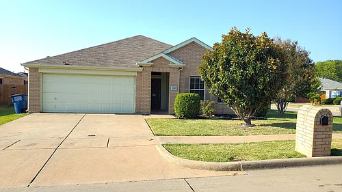 3021 Sawgrass Dr Photo 1 3021 Sawgrass Dr Photo 1