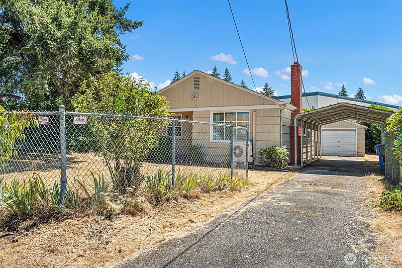 4th image of 8503 33rd Avenue S