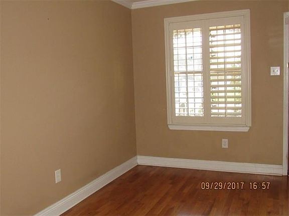 2nd image of 6531 Dorchester St