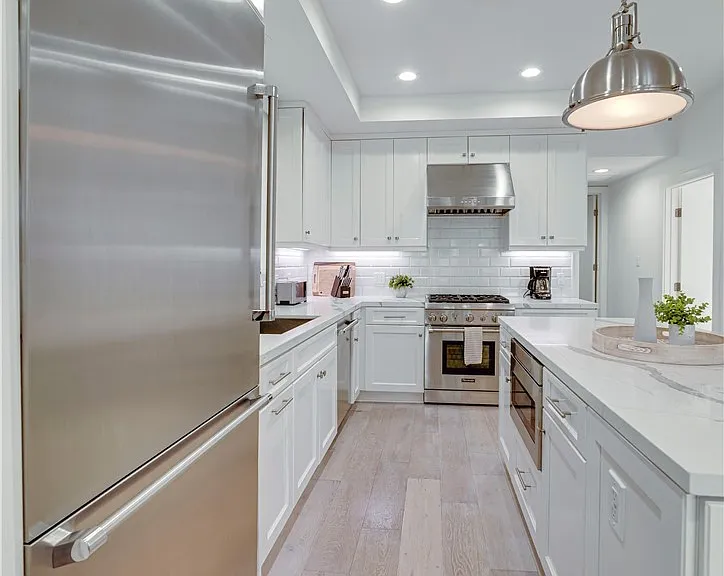 608 Heliotrope Ave — Photo 10