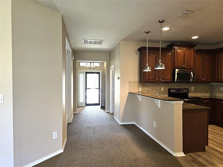 5646 Sunset Falls Dr — Photo 3
