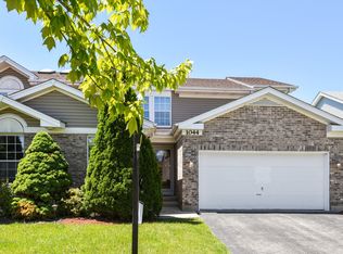 1044 Dartmouth Dr, Bartlett, IL 60103