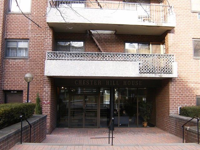 1st image of 395 Westchester Ave APT 2C