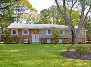 126 Spook Rock Rd, Suffern, NY 10901