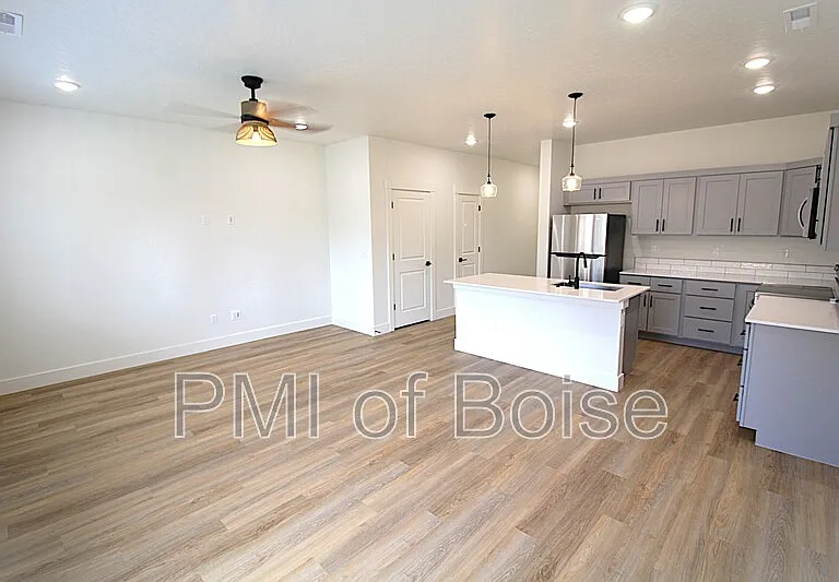 123 Trifecta Ln — Photo 4