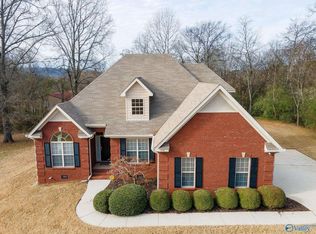 246 Grasslands Rd, Huntsville, AL 35811