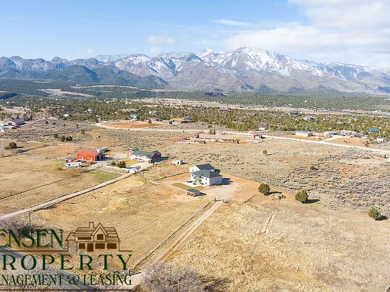 1784 S Old Highway 91 — Photo 19