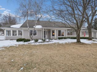 877 Ivy Ln, Eagan, MN 55123