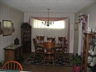 4th image of 315 Englewood Ln