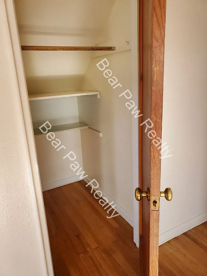 1807 Fremont Ave — Photo 3