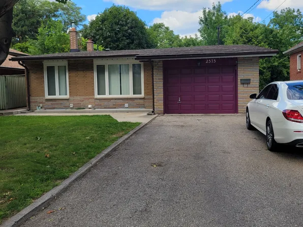 2575 Argyle Rd, Mississauga, ON L5B 1V4