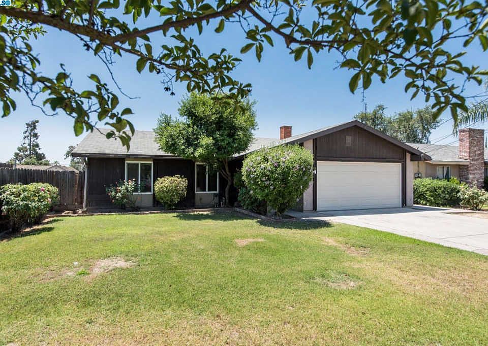 1st image of 3807 W Tulare Ave