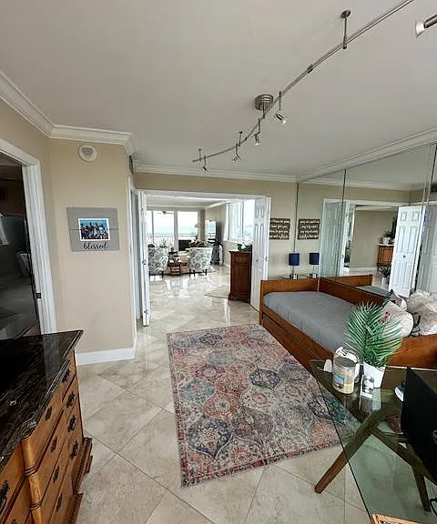 3rd Bedroom/Sitting Rm/Office with ensuite bath and large French Doors