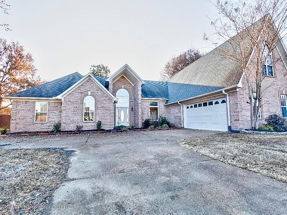 2nd image of 9203 Lorrie Ln