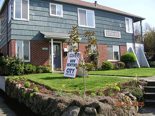 350 NE 60th Ave #E2 Photo 1