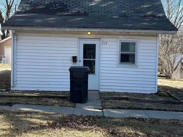 213 N Maple St, Lamoni, IA 50140