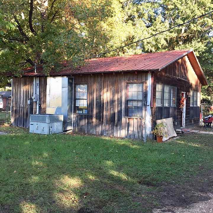 1st image of 34 Linda Ln