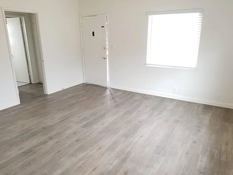 5929 Primrose Ave #3/4 — Photo 5