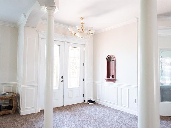 5th image of 222 McLean Point Ct