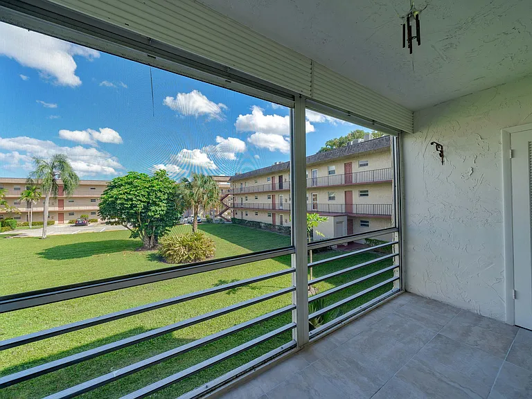 701 Lori Dr #209 — Photo 38