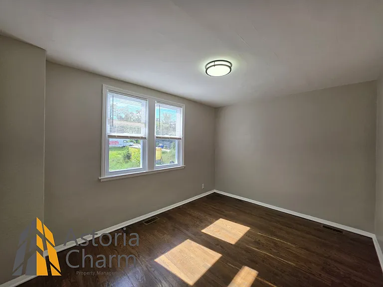 1418 N Dukeland St — Photo 12