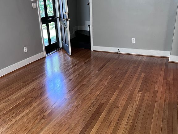 3rd image of 4606 W Franklin St