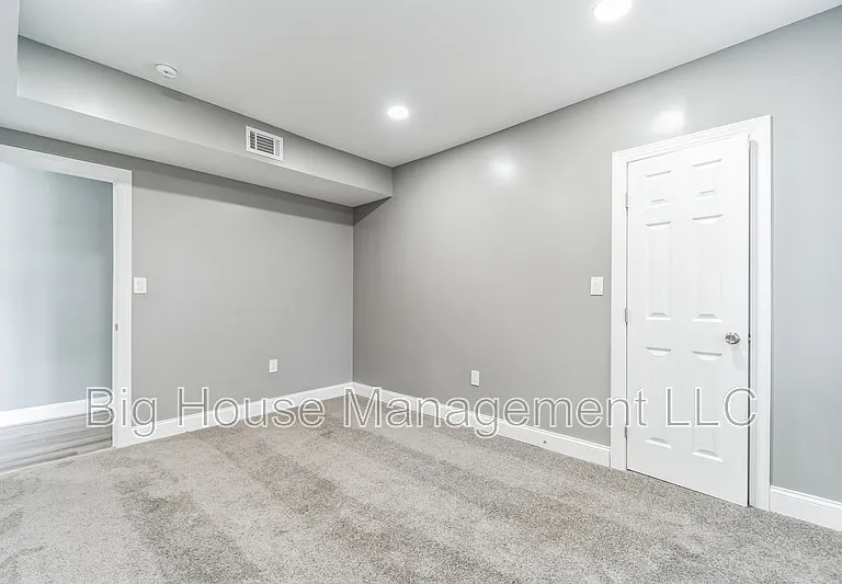 4806 Liberty Heights Ave #4 — Photo 12