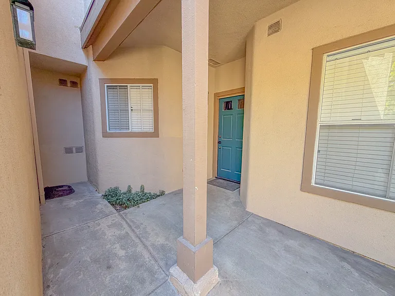 12 Abrigo — Photo 2