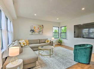 1129 Augusta St #ID1305572P, Oak Park, IL 60302