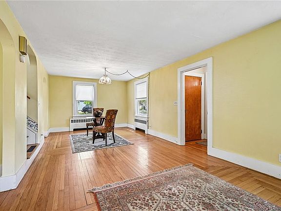 5th image of 94 Ballston Ave
