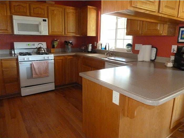 1st image of 5717 White Oak Ct