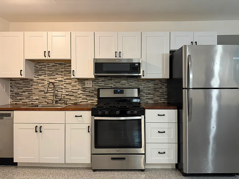 5010 W Grace St #B — Photo 7